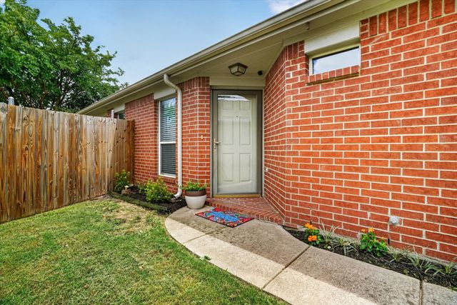 6520 Geneva Lane, Fort Worth, TX 76131