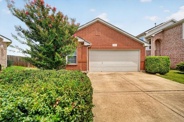 6520 Geneva Lane, Fort Worth, TX 76131