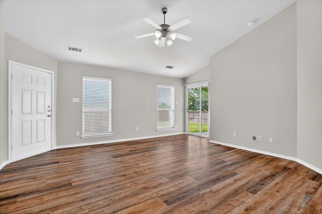 6520 Geneva Lane, Fort Worth, TX 76131