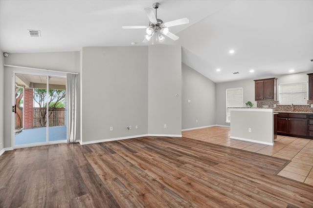 6520 Geneva Lane, Fort Worth, TX 76131