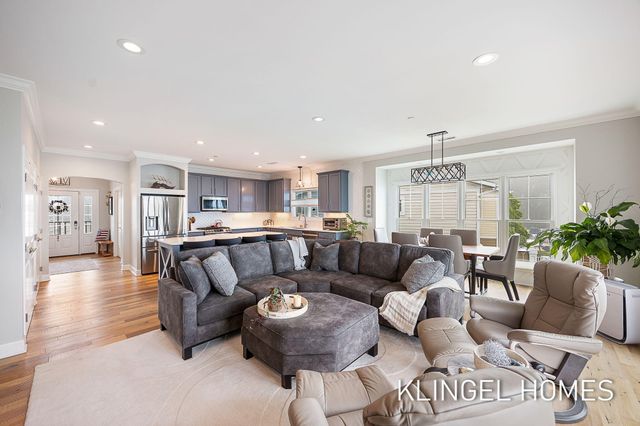 930 W Savidge Street 20, Spring Lake, MI 49456