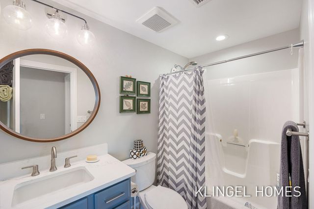 930 W Savidge Street 20, Spring Lake, MI 49456