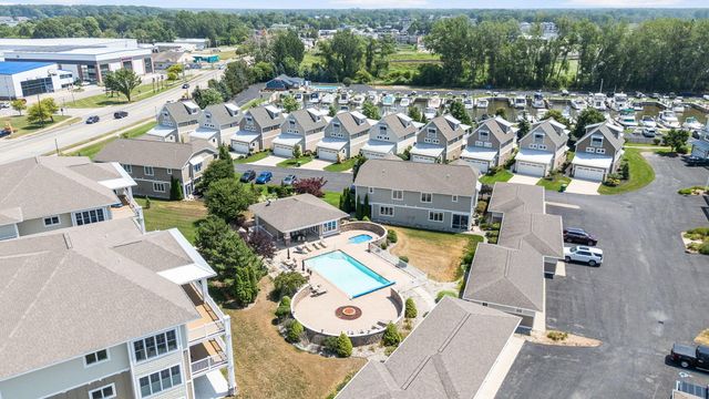 930 W Savidge Street 20, Spring Lake, MI 49456
