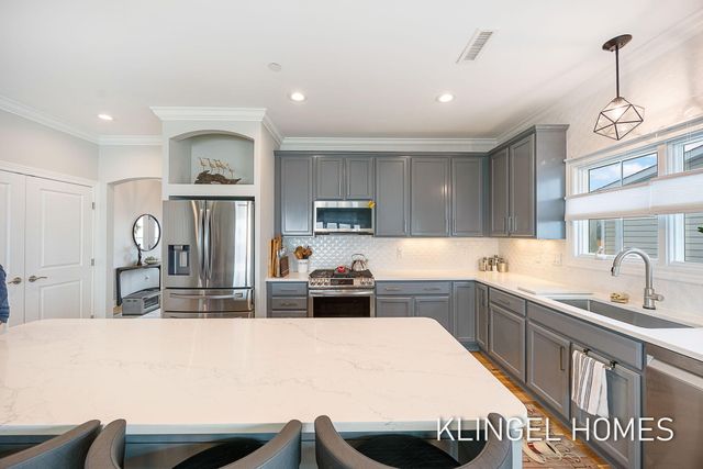 930 W Savidge Street 20, Spring Lake, MI 49456