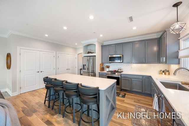 930 W Savidge Street 20, Spring Lake, MI 49456