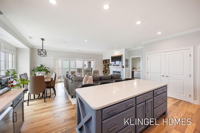 930 W Savidge Street 20, Spring Lake, MI 49456