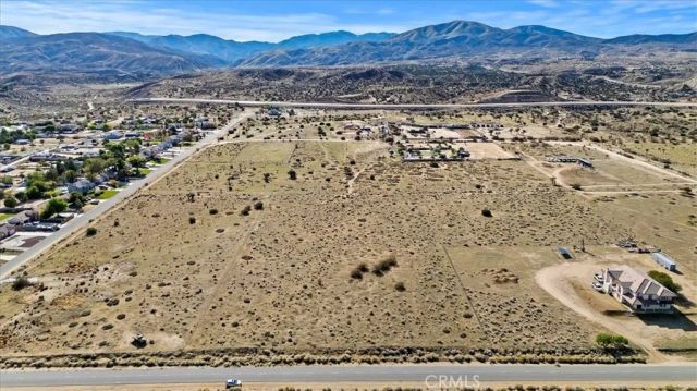 0 e AVE T8, Palmdale, CA 93552