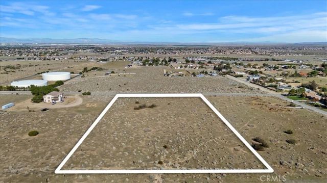 0 e AVE T8, Palmdale, CA 93552