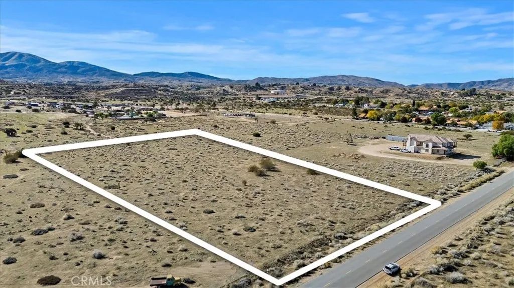 0 e AVE T8, Palmdale, CA 93552