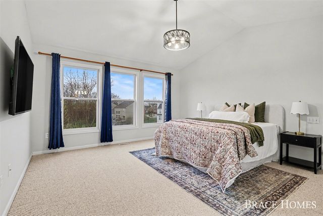 2511 Black Horse Drive, Grand Rapids, MI 49505