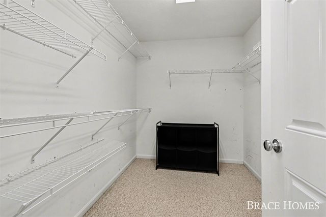 2511 Black Horse Drive, Grand Rapids, MI 49505