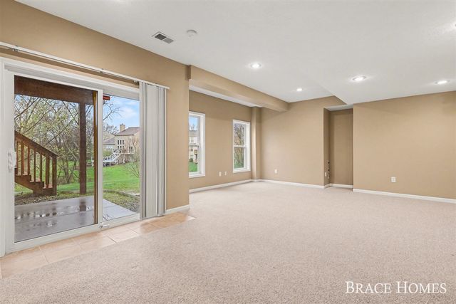 2511 Black Horse Drive, Grand Rapids, MI 49505