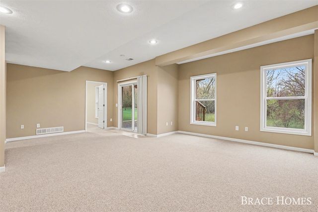 2511 Black Horse Drive, Grand Rapids, MI 49505