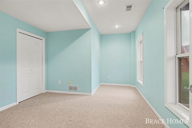 2511 Black Horse Drive, Grand Rapids, MI 49505