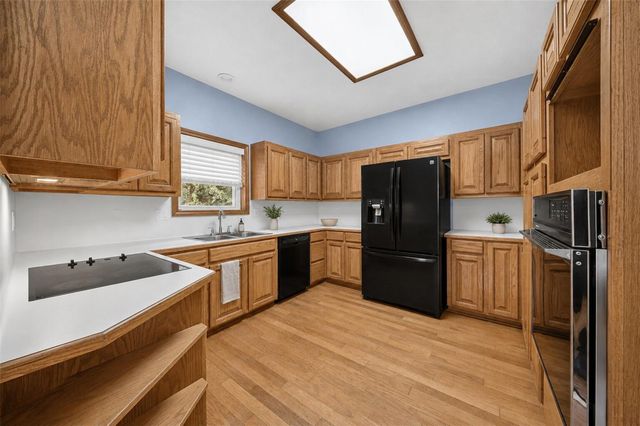 822 Sentinel Oaks, Pinehurst, TX 77362