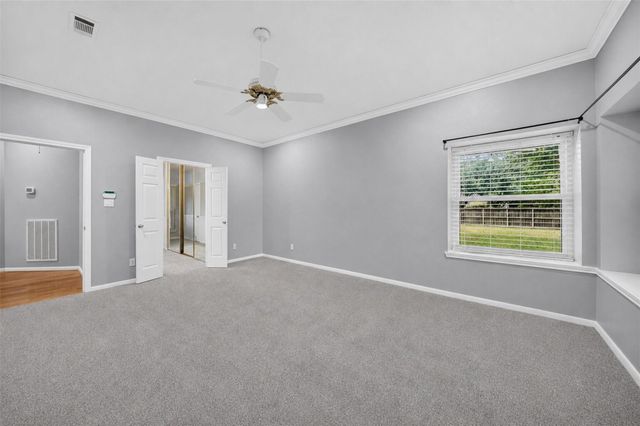 822 Sentinel Oaks, Pinehurst, TX 77362