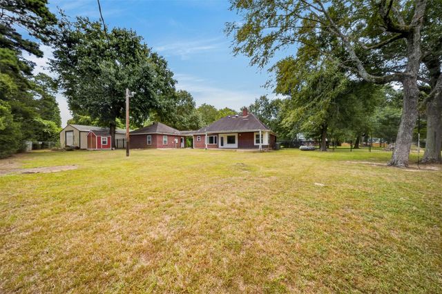 822 Sentinel Oaks, Pinehurst, TX 77362