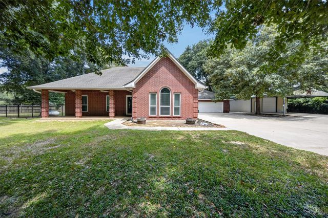 822 Sentinel Oaks, Pinehurst, TX 77362