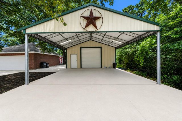 822 Sentinel Oaks, Pinehurst, TX 77362