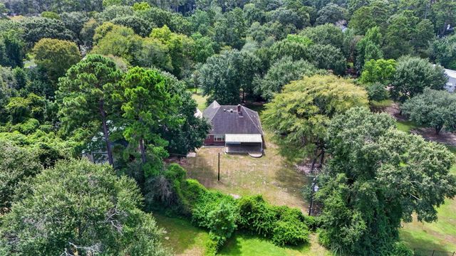 822 Sentinel Oaks, Pinehurst, TX 77362