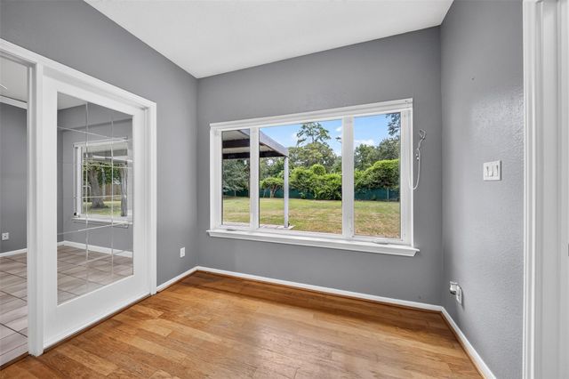 822 Sentinel Oaks, Pinehurst, TX 77362