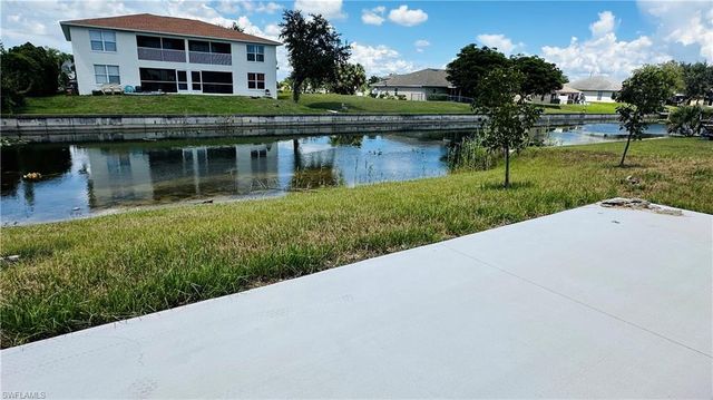 607 SE 7th ST, Cape Coral, FL 33990