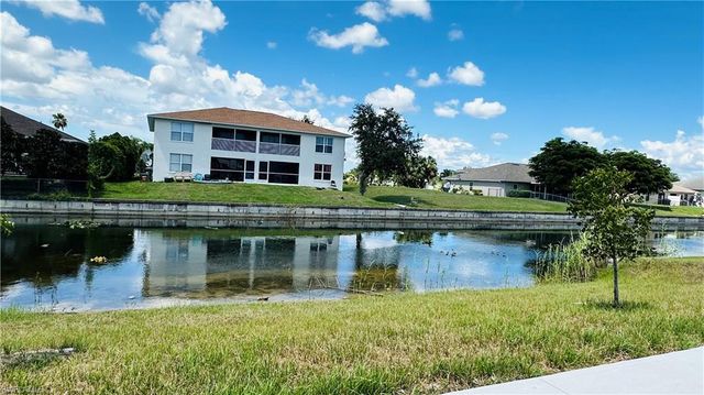 607 SE 7th ST, Cape Coral, FL 33990