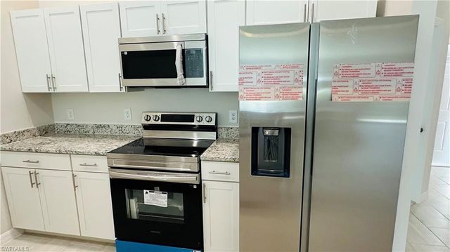 607 SE 7th ST, Cape Coral, FL 33990