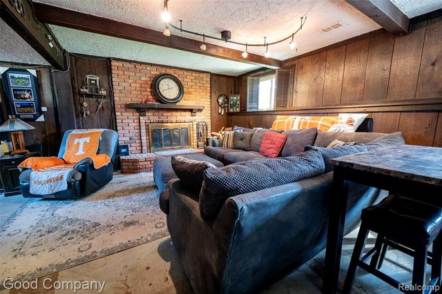 5118 Fredrick Drive, Sterling Heights, MI 48310