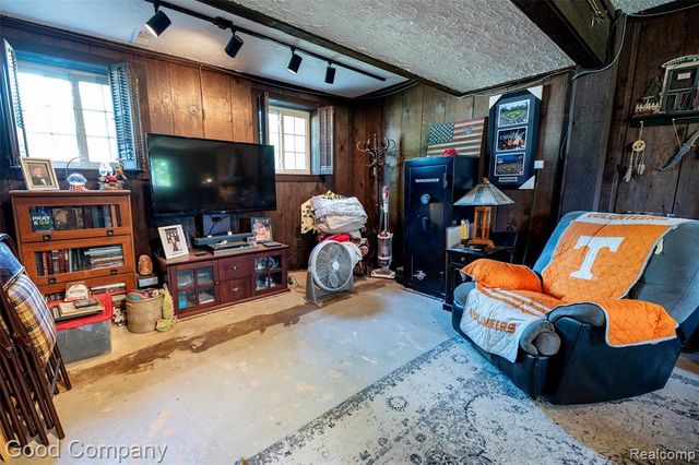 5118 Fredrick Drive, Sterling Heights, MI 48310