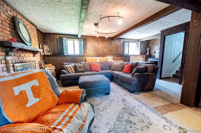 5118 Fredrick Drive, Sterling Heights, MI 48310