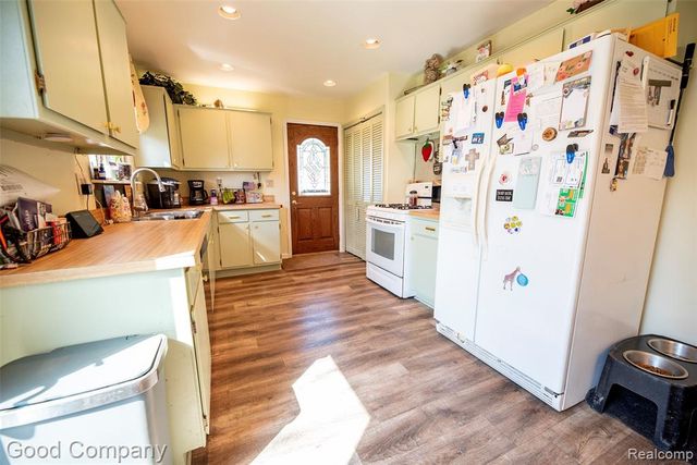 5118 Fredrick Drive, Sterling Heights, MI 48310