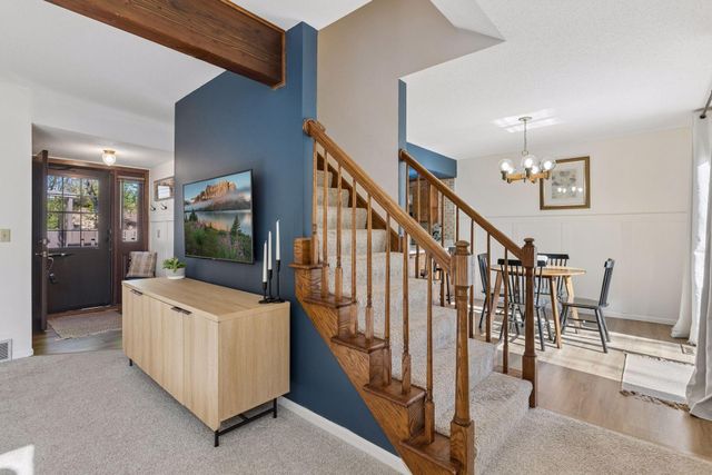 434 E 11th Street J, New Richmond, WI 54017
