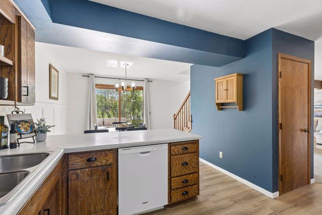 434 E 11th Street J, New Richmond, WI 54017