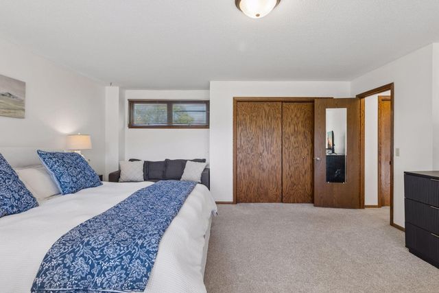 434 E 11th Street J, New Richmond, WI 54017