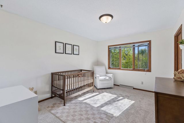 434 E 11th Street J, New Richmond, WI 54017