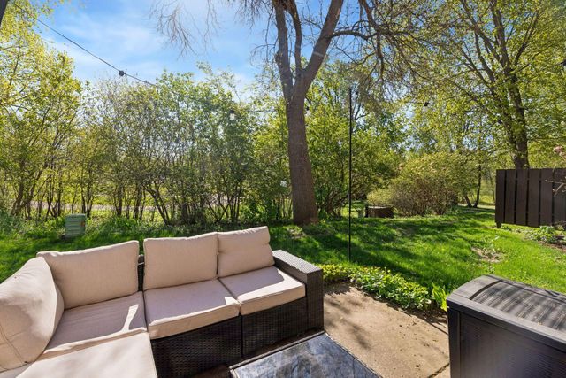 434 E 11th Street J, New Richmond, WI 54017