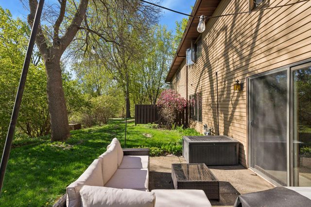 434 E 11th Street J, New Richmond, WI 54017