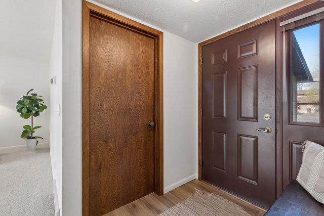 434 E 11th Street J, New Richmond, WI 54017