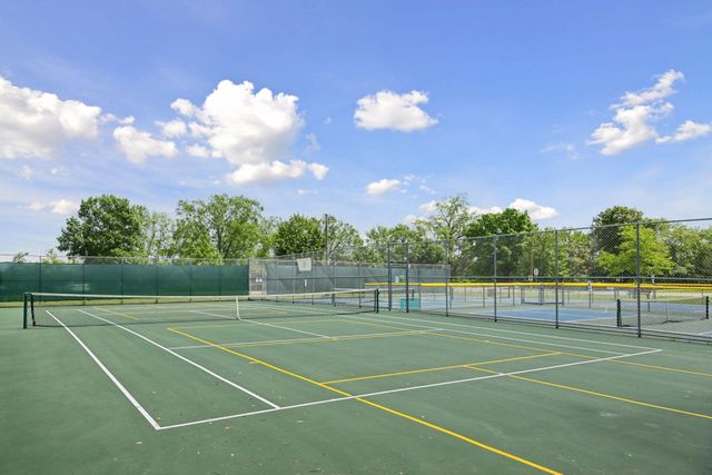 434 E 11th Street J, New Richmond, WI 54017