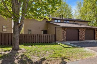 434 E 11th Street J, New Richmond, WI 54017