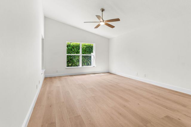 8584 San Andros, West Palm Beach, FL 33411