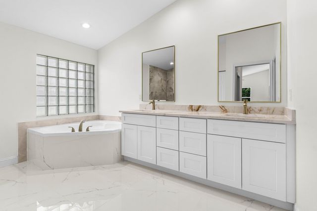 8584 San Andros, West Palm Beach, FL 33411