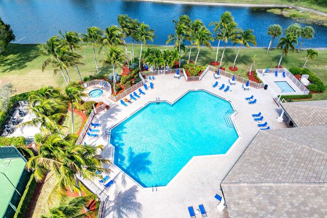 8584 San Andros, West Palm Beach, FL 33411