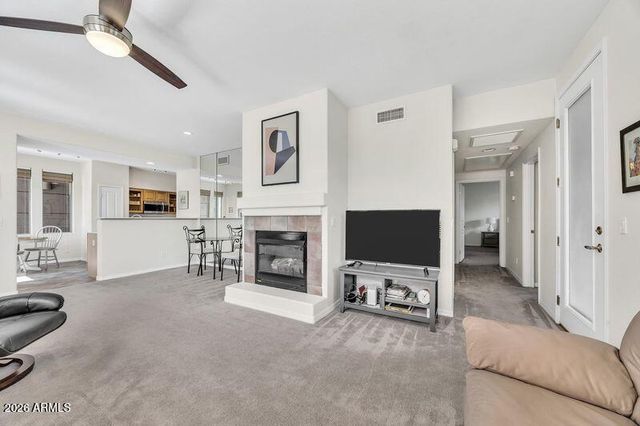 15221 N CLUBGATE Drive 1040, Scottsdale, AZ 85254