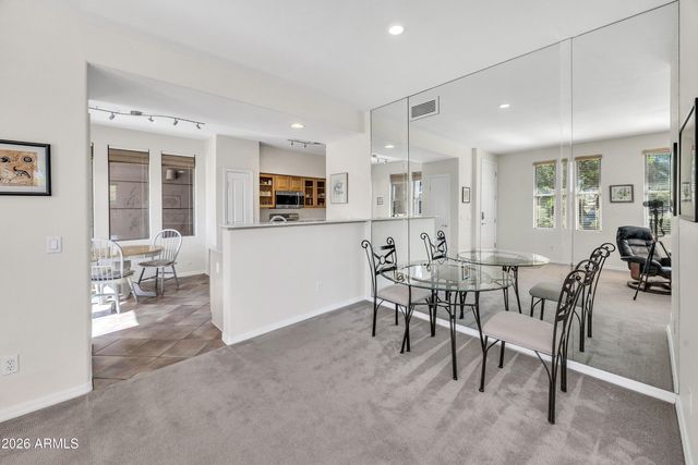 15221 N CLUBGATE Drive 1040, Scottsdale, AZ 85254