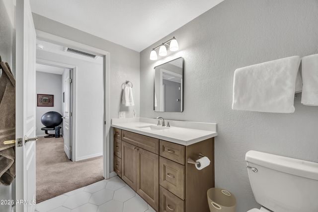 15221 N CLUBGATE Drive 1040, Scottsdale, AZ 85254