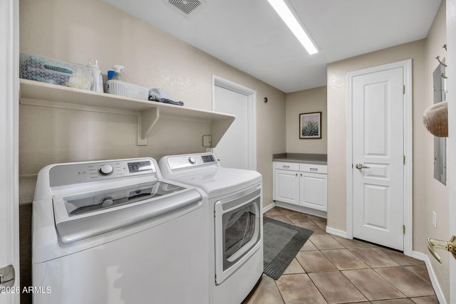 15221 N CLUBGATE Drive 1040, Scottsdale, AZ 85254