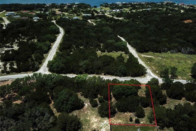 2211 Thurber LN, Lago Vista, TX 78645