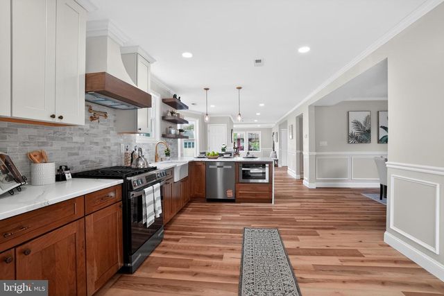 214 STATE ST, Cherry Hill, NJ 08002